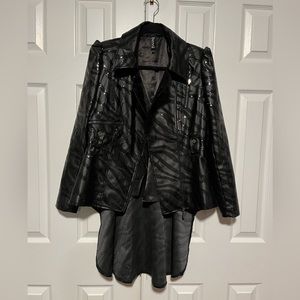 🔥🔥Faux Leather Sequins Blazer🔥🔥 Perfect addition to your holiday party fit!